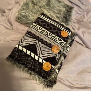 TRADED - Muk Luks Reversible Boot Covers with Fur